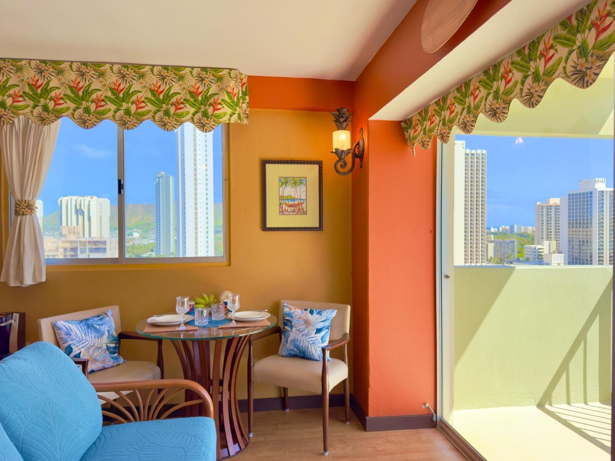 Jenny'S Pineapple Cottage โฮโนลูลู ภายนอก รูปภาพ