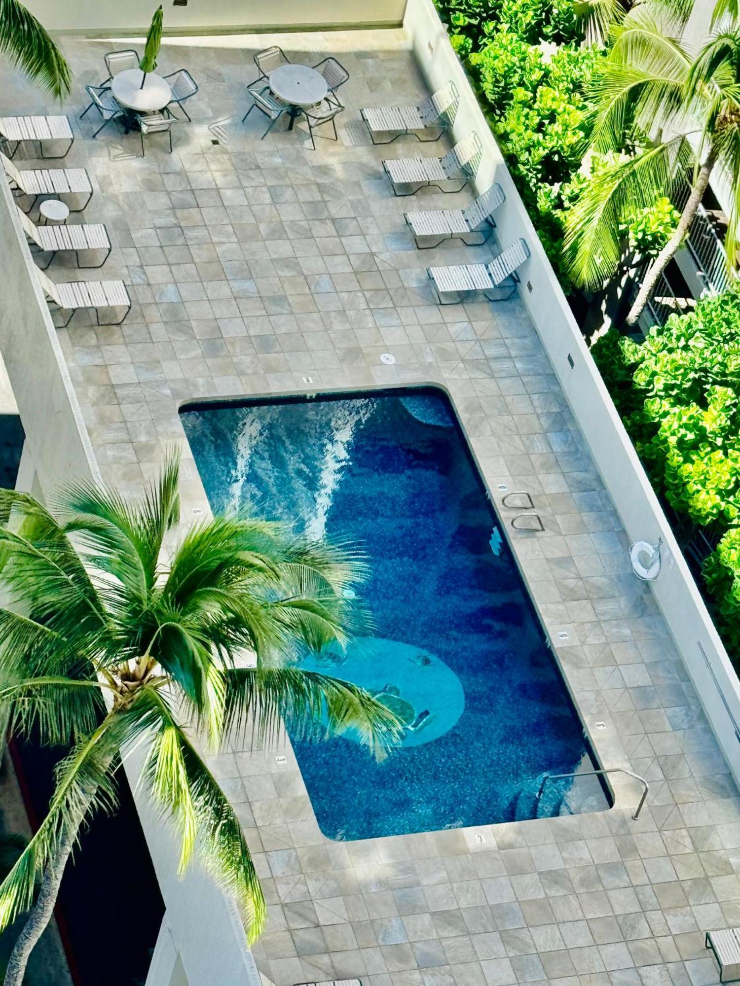 Jenny'S Pineapple Cottage โฮโนลูลู ภายนอก รูปภาพ