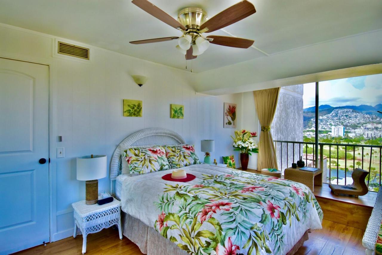 Jenny'S Pineapple Cottage โฮโนลูลู ภายนอก รูปภาพ